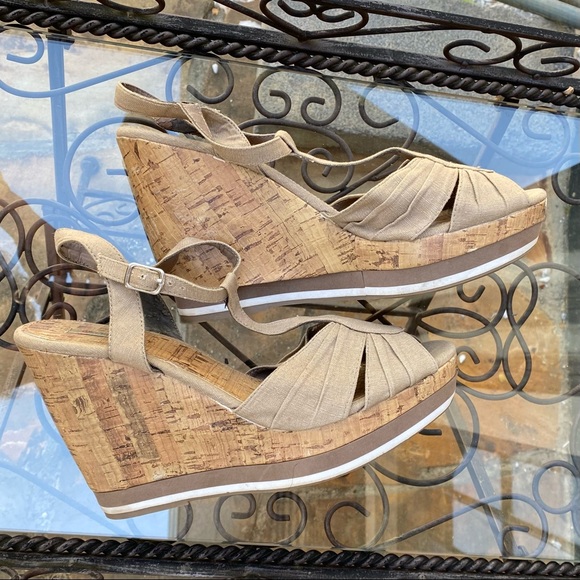 Olsenboye Natural Linen Look Peep Toe Cork Heels - Picture 3 of 6